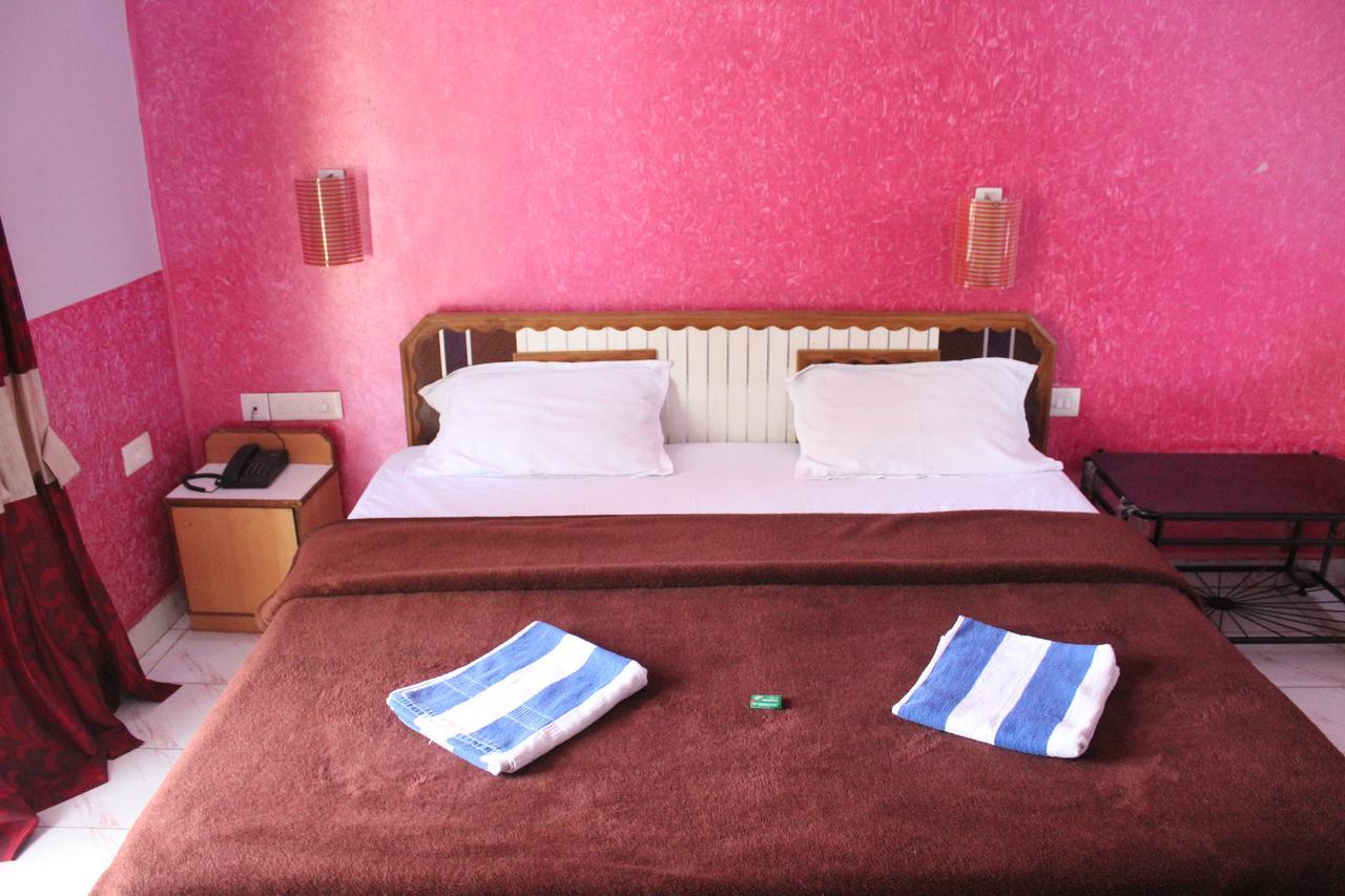 Hotel Natasha باناجي المظهر الخارجي الصورة